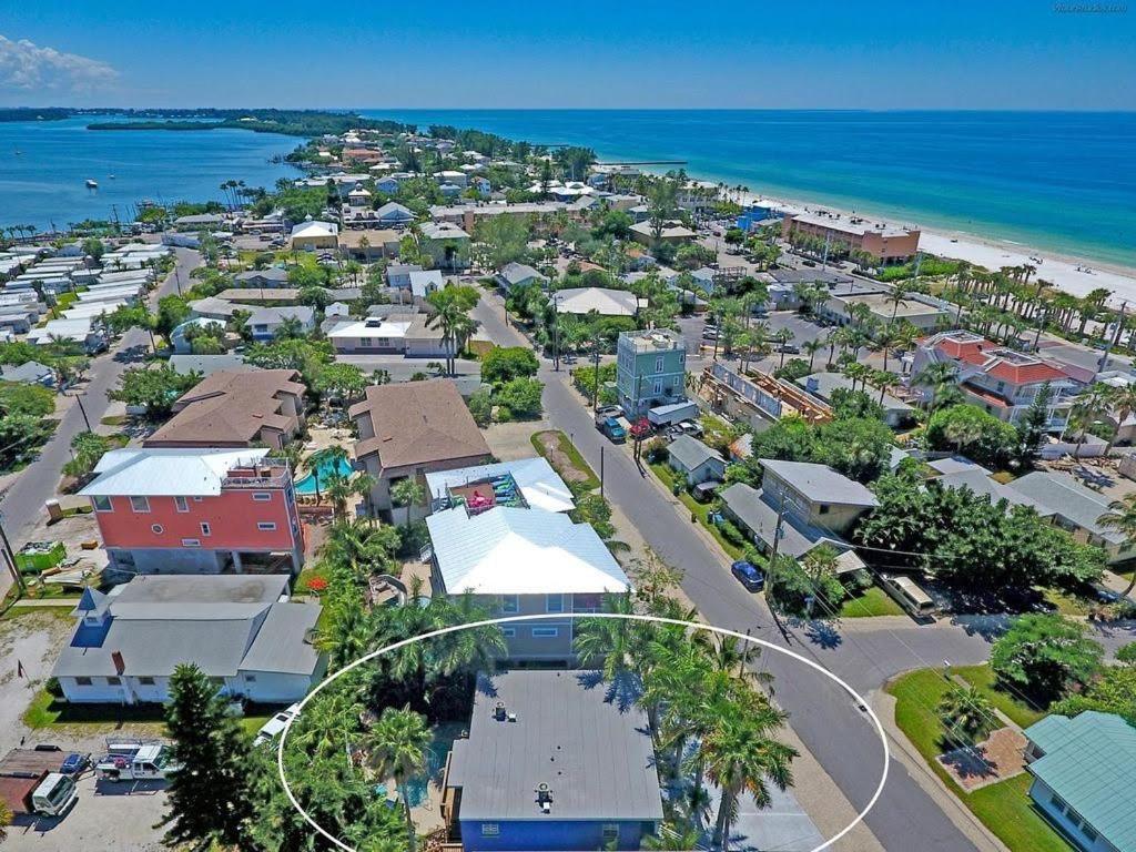 Beach Getaway Pool Condo Between The Island Marina And Beach Bradenton Beach Dış mekan fotoğraf