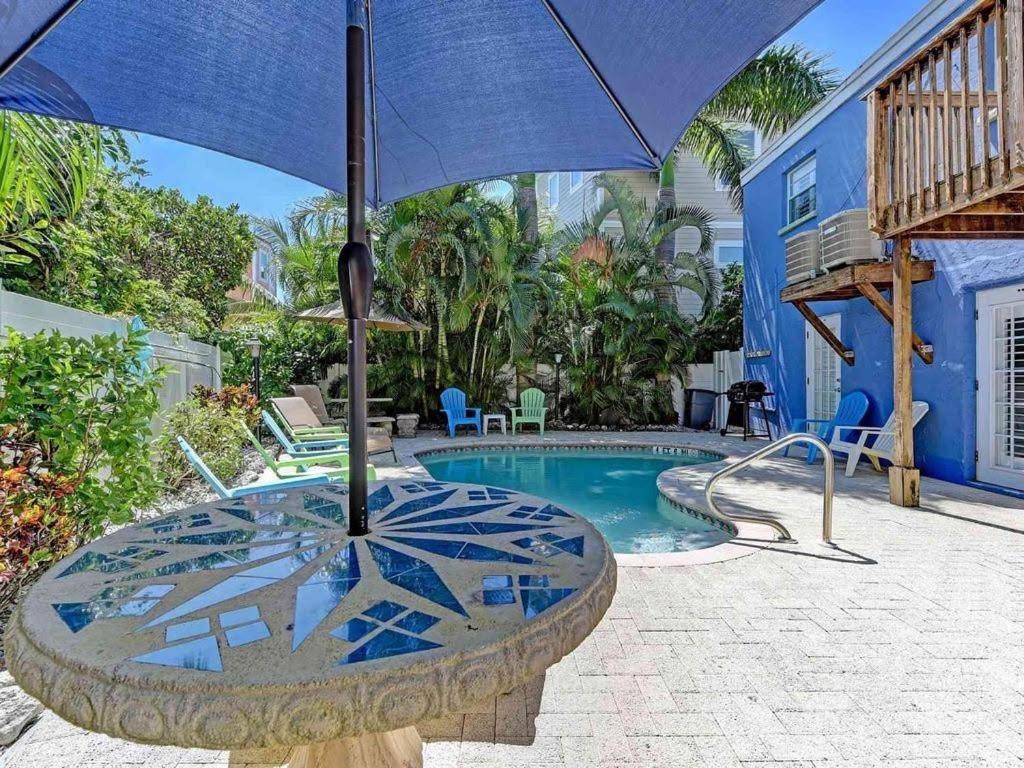 Beach Getaway Pool Condo Between The Island Marina And Beach Bradenton Beach Dış mekan fotoğraf