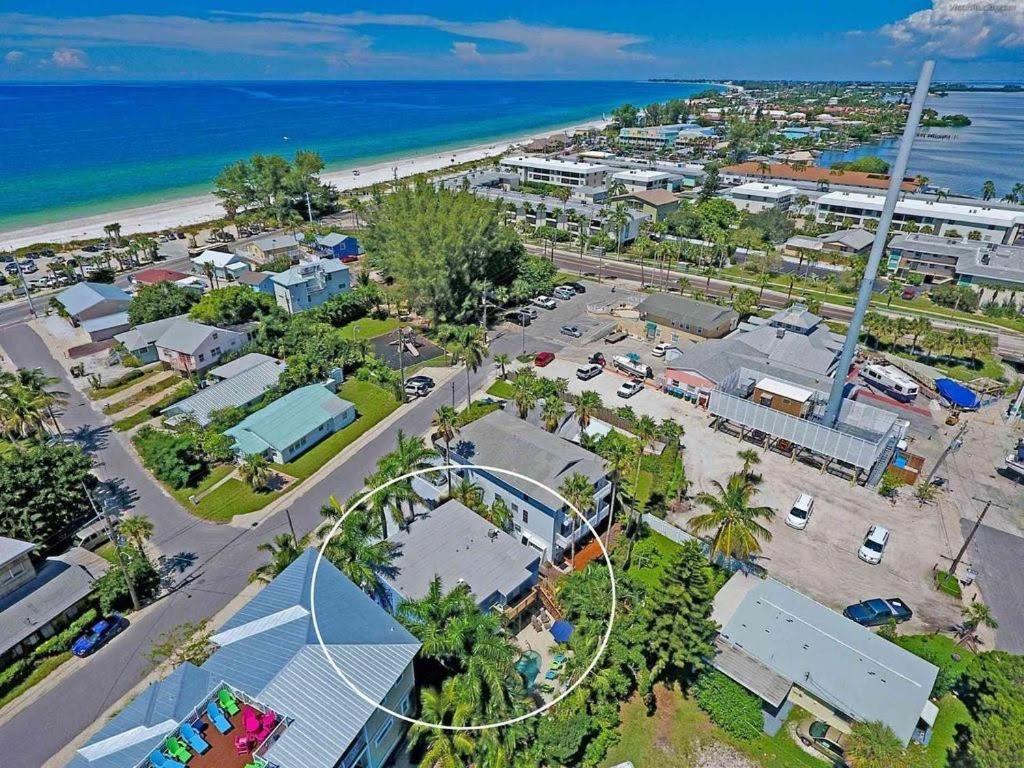 Beach Getaway Pool Condo Between The Island Marina And Beach Bradenton Beach Dış mekan fotoğraf