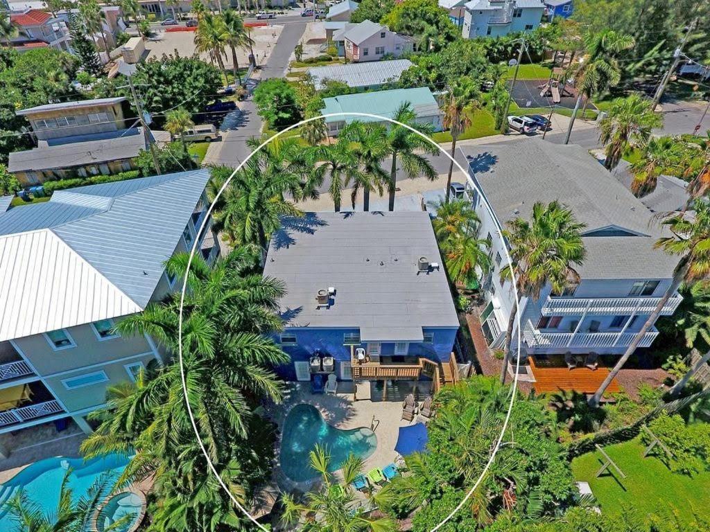 Beach Getaway Pool Condo Between The Island Marina And Beach Bradenton Beach Dış mekan fotoğraf