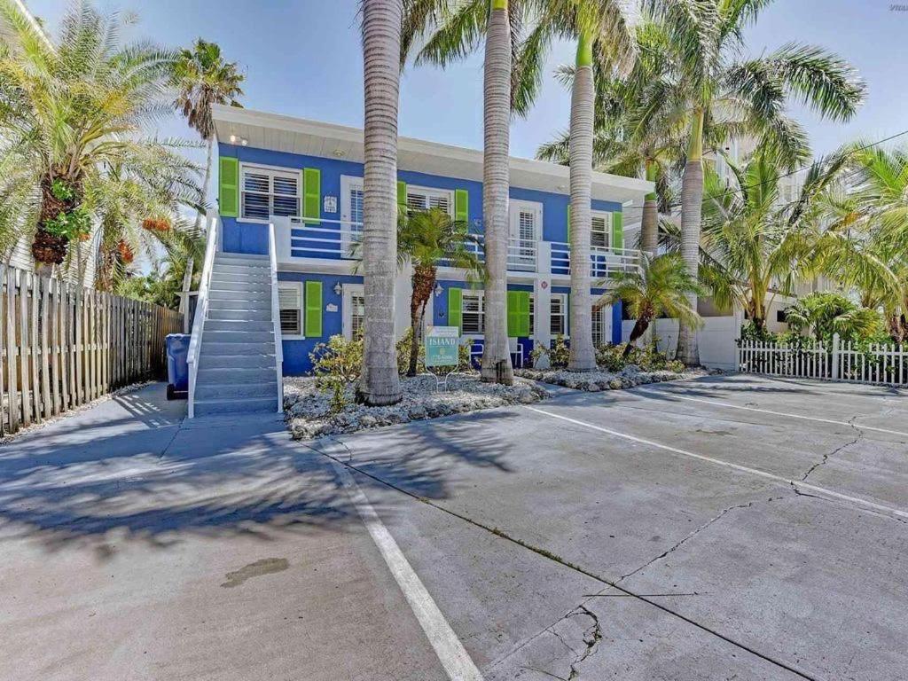 Beach Getaway Pool Condo Between The Island Marina And Beach Bradenton Beach Dış mekan fotoğraf
