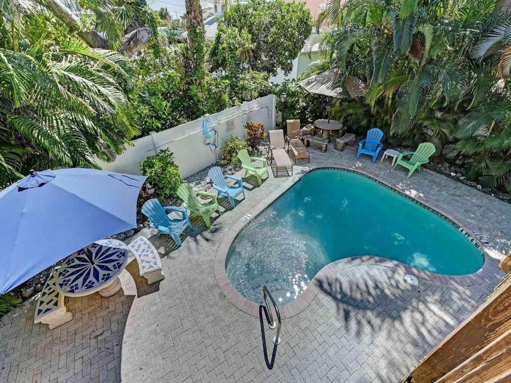Beach Getaway Pool Condo Between The Island Marina And Beach Bradenton Beach Dış mekan fotoğraf